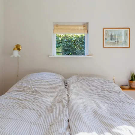 度假居 An Intimate Get-away By The Sandvig Bay 哈泽斯莱乌