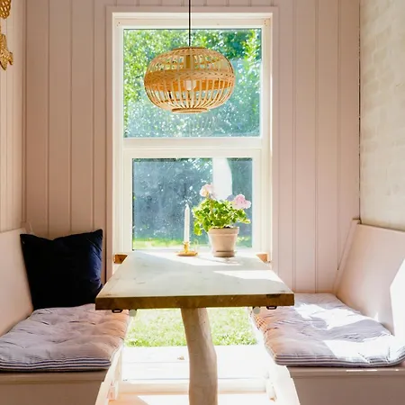 度假居 An Intimate Get-away By The Sandvig Bay 哈泽斯莱乌